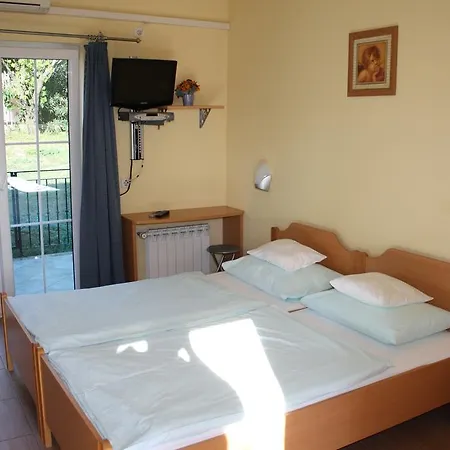 Bed And Breakfast Arlen Alojamento de Acomodação e Pequeno-almoço Poreč